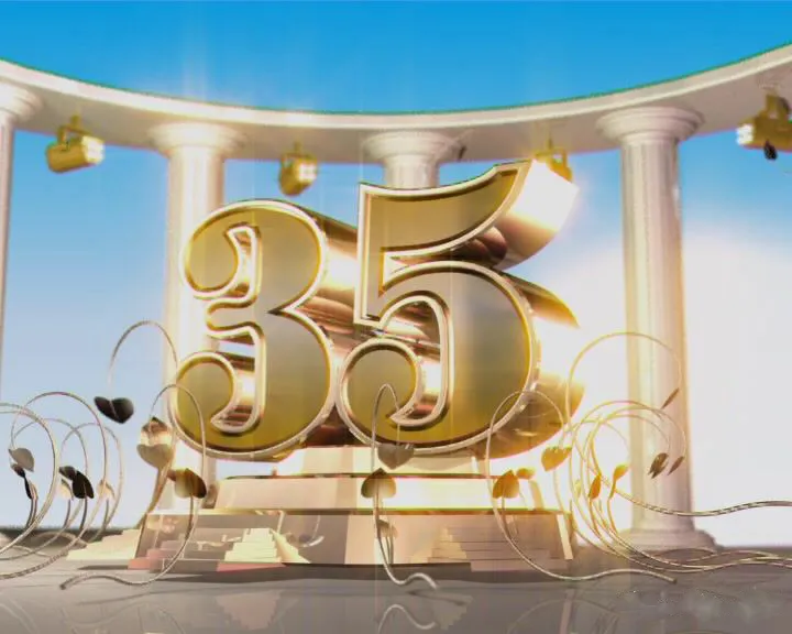 Открытка С юбилеем 35 лет - Золотые цифры на фоне колонн | Красивая открытка #11