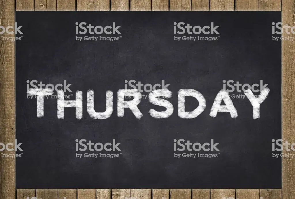 Открытка Открытки на четверг - Открытка с надписью THURSDAY на доске | Красивая открытка #142